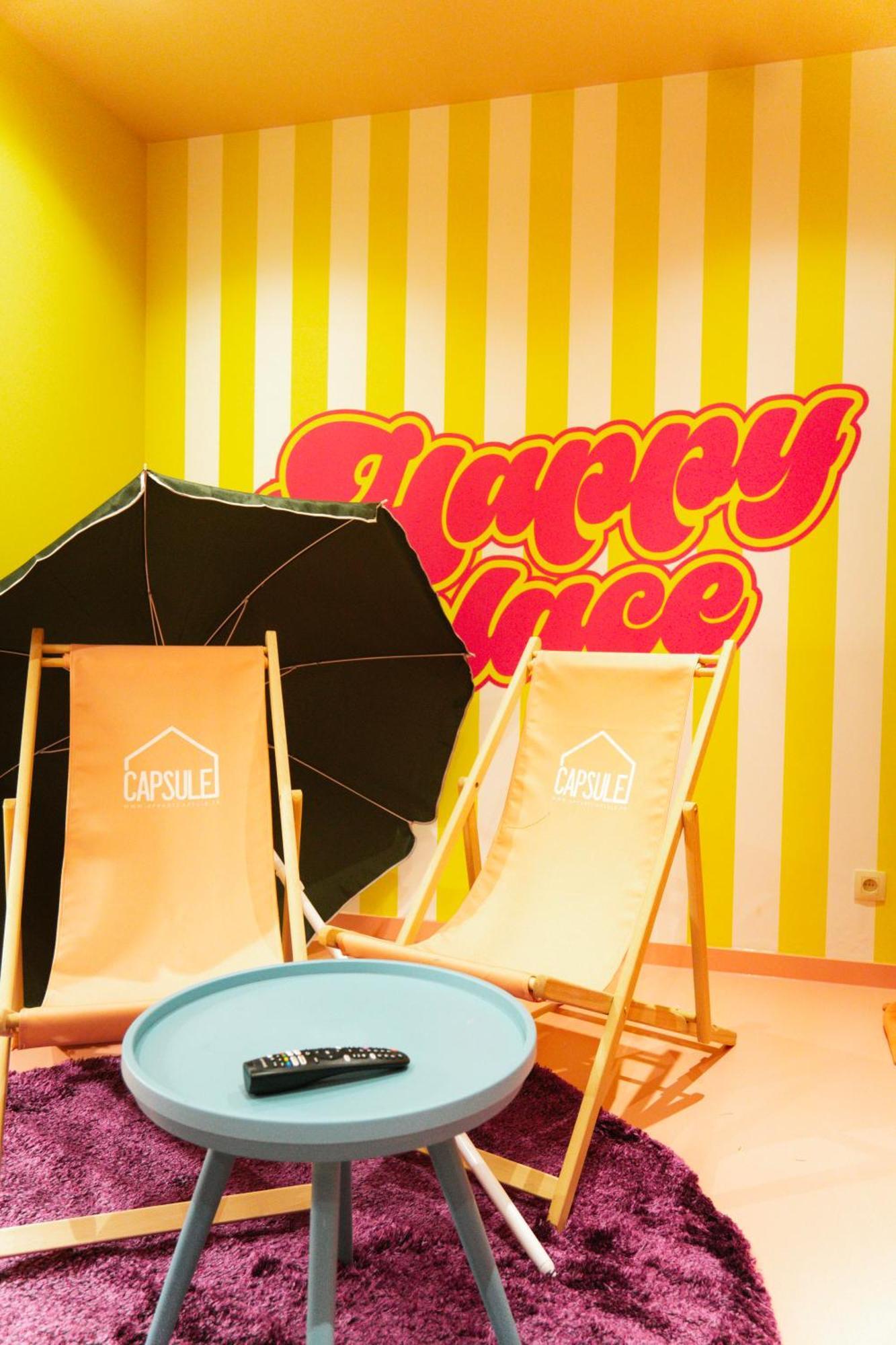 Capsule Girl Power Spa - Balneo - Sauna - Karaoke - Billard - 2 Chambres シャルルロワ エクステリア 写真