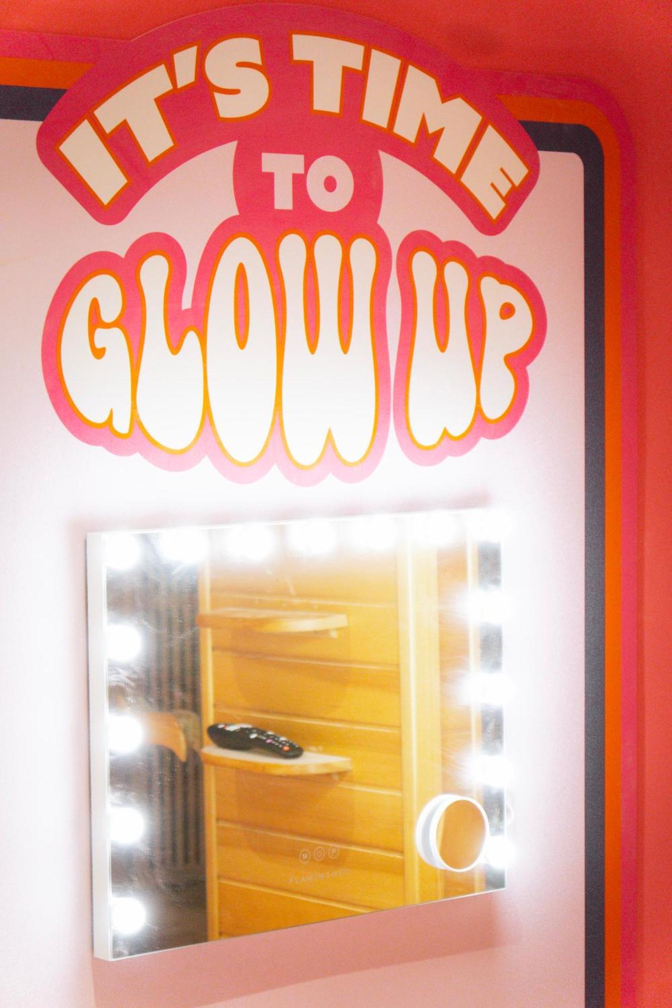 Capsule Girl Power Spa - Balneo - Sauna - Karaoke - Billard - 2 Chambres シャルルロワ エクステリア 写真