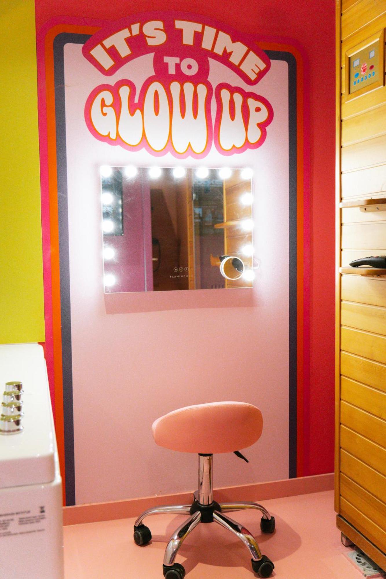 Capsule Girl Power Spa - Balneo - Sauna - Karaoke - Billard - 2 Chambres シャルルロワ エクステリア 写真