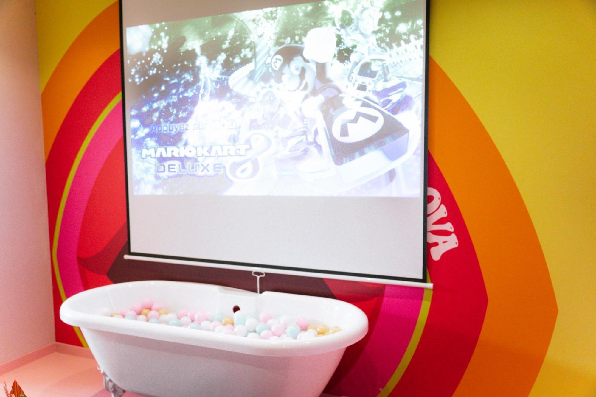 Capsule Girl Power Spa - Balneo - Sauna - Karaoke - Billard - 2 Chambres シャルルロワ エクステリア 写真